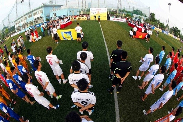 san-bong-da-mini-co-nhan-tao-nam-hong-dong-anh-ha-noi